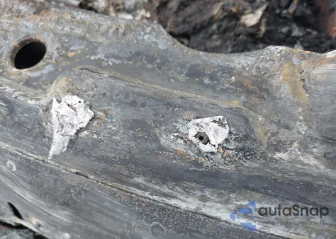 1997 Ford Crown Victoria Lx z USA, uszkodzony, nr VIN 2FALP74W8VX106162